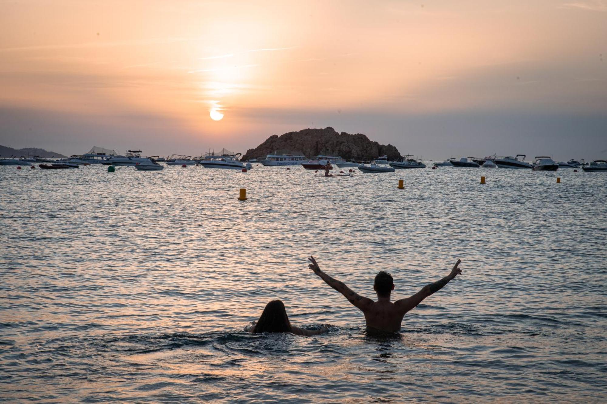 Mana Mana Youth Hostel Τόσα ντε Μαρ Εξωτερικό φωτογραφία